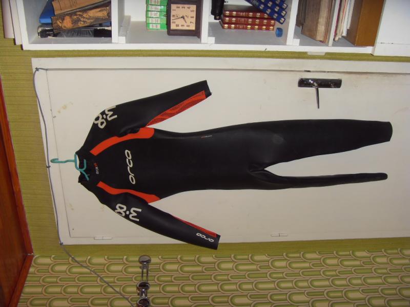 vends combi orca 3.8 taille 8