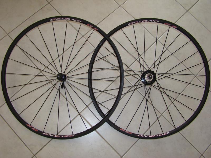 Vend paires de roues carbones ou change ... 