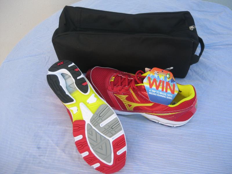 CHAUSSURES MIZUNO AERO 8 neuves